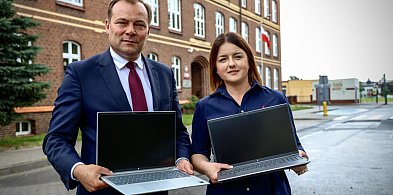 Niespodzianka na nowy rok szkolny! Wrzesińskie szkoły z nowym sprzętem-38272
