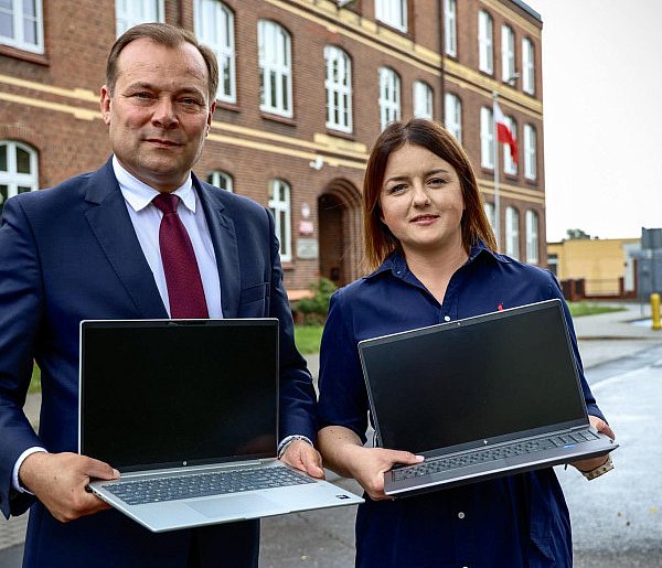 Niespodzianka na nowy rok szkolny! Wrzesińskie szkoły z nowym sprzętem-38272