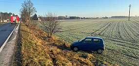 Dachowanie fiata na ul. Słonecznej w Czeszewie
