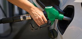 Rząd zamraża ceny paliw. Ulga tylko na papierze