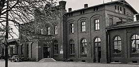 Koniec z tynkiem z PRL-u. Remont dworca PKP