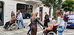 Razem na spacer. Wolontariusze wsparli mieszkańców DPS