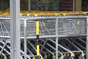 Czy 1 listopada zrobisz zakupy? Ten weekend zaskoczy wielu klientów-39991