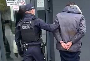 Wypróżnił się w konfesjonale. Usłyszał zarzuty za obrazę uczuć religijnych-40112