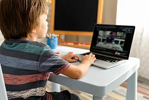 Popularni influencerzy mogą mieć kłopoty. Treści dla dzieci budzą kontrowersje-40210