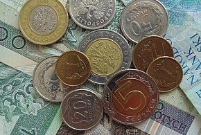 Nowe regulacje dla dorabiających. Od grudnia zmieniają się limity-40459