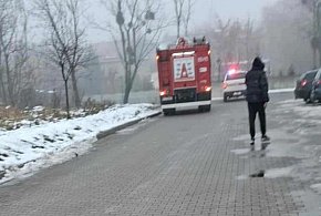 Służby pod Galerią Karuzela. Mężczyzna wpadł do Wrześnicy-40686