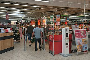 Pracownicy popularnej sieci mają dość. W południe zatrzymają pracę-40893