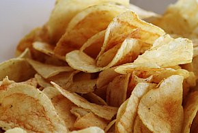 Podatek tłuszczowy uderzy w przekąski? Posłowie pokazują projekt-40909