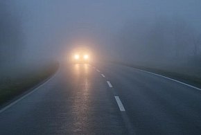 Gęsta mgła w naszym powiecie. IMGW ostrzega kierowców-40938