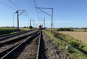 Maszynista zatrzymał pociąg. Być może uratował życie 19-letniej kobiety-41025