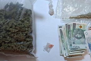 REGION: Narkotyki, nielegalne papierosy i gotówka