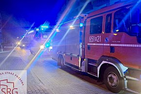 Pięć zastępów straży do czujki czadu. Alarm postawił służby na nogi