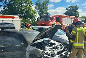 Niebezpieczna seria pożarów samochodów w powiecie