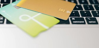 Karta do płatności internetowych – dlaczego to dziś jedno z najbezpieczniejszych n