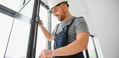 Regulacja okien plastikowych podstawowym elementem dbałości o stolarkę okienną