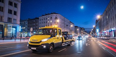 Holowanie, laweta czy naprawa na miejscu – jak podjąć decyzję w trasie