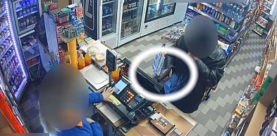 REGION: Napadł na sklep z atrapą broni. Wpadł po godzinie