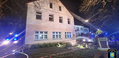 Pożar magistratu w Witkowie. W akcji 20 zastępów straż [FOTO]