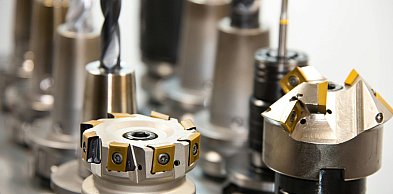 Hurtownia stali nierdzewnej – jak wybrać partnera, który zapewni jakość, terminowo