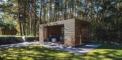 Designerskie pergole i altany — jak zmieniają charakter ogrodu