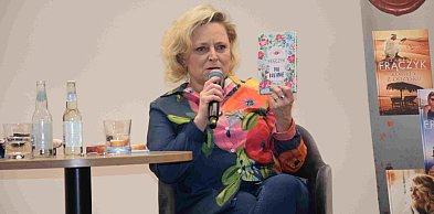 Rzuciła korporację dla pisania! Izabella Frączyk w Nekli [FOTO]