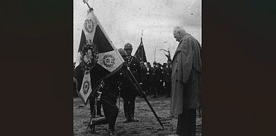 Sztandar ocalony! Rząd sypnął groszem [WIDEO]