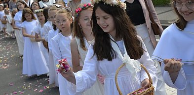 Abyśmy byli jedno. Procesja Bożego Ciała we Wrześni (FOTO)