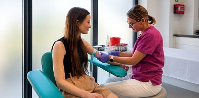 Wakacyjna promocja w punkcie pobrań laboratoryjnych Optiviamed Września