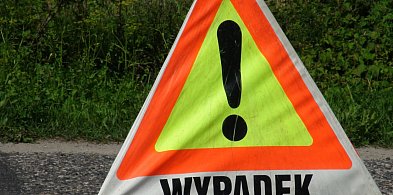 Wypadek w Gulczewie. Bus z dziećmi uderzył w drzewo!  [FOTO]-39585