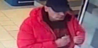 Poszukują osób mogących mieć związek z kradzieżą alkoholu [WIDEO]-40437