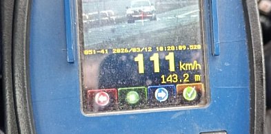 Za szybka jazda poza terenem zabudowanym. Policja zatrzymała prawa jazdy