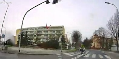 Rower vs pasy: Zasady gry na ulicach Wrześni [WIDEO]