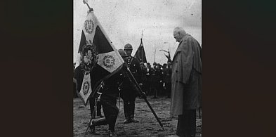 Sztandar ocalony! Rząd sypnął groszem [WIDEO]