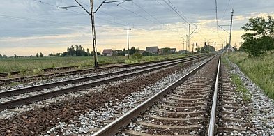 Policjanci i maszynista pociągu obezwładnili desperata