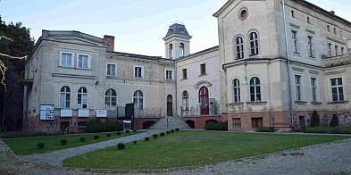 Góra pieniędzy na remont pałacu i inne sensacje-39118