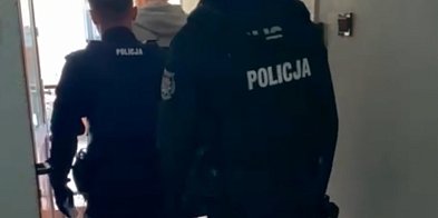 Wpadli do mieszkania i pobili 27-latka [WIDEO]-40202