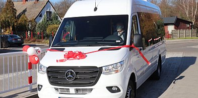 Dzieci pojadą do szkoły mercedesem-40376