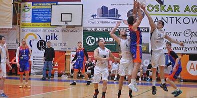 MKS Września nawiązuje walkę z liderem-40815