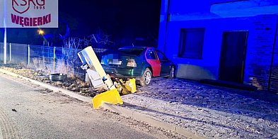 Stracił panowanie i uderzył w ścianę budynku