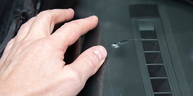 Uszkodzona szyba czołowa to nie wyrok