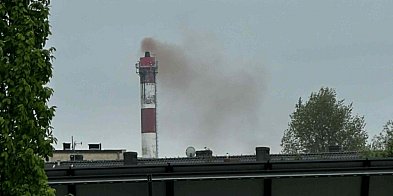 Czerwony dym nad wrzesińską ciepłownią
