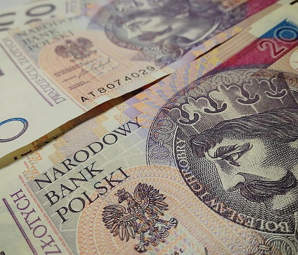 ZUS przeliczy świadczenia. Tyle więcej wpłynie na konta emerytów-39738