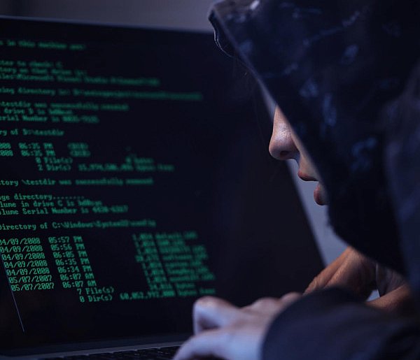 Wyciek danych z tysięcy sklepów internetowych. Ujawniono dane klientów-39975