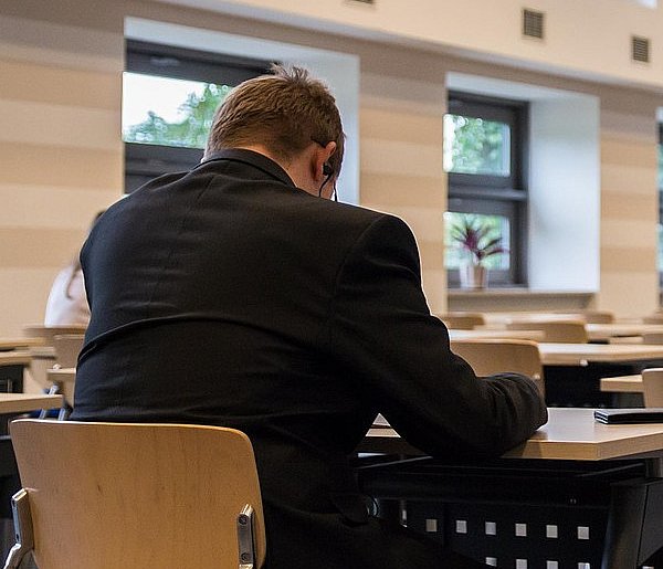 Zmiany w przepisach o wynagrodzeniach. Zapłacą za gotowość do pracy-40078