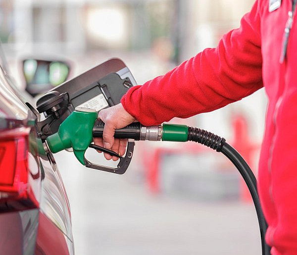 UOKiK skontrolował paliwa. Sprawdź, które stacje wypadły najgorzej-40094