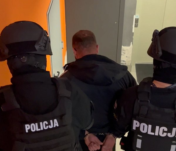 Krwawa bójka przed siłownią we Wrześni-40211