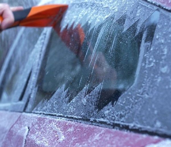 Uwaga, kierowcy i piesi! IMGW ostrzega przed oblodzeniem-40364