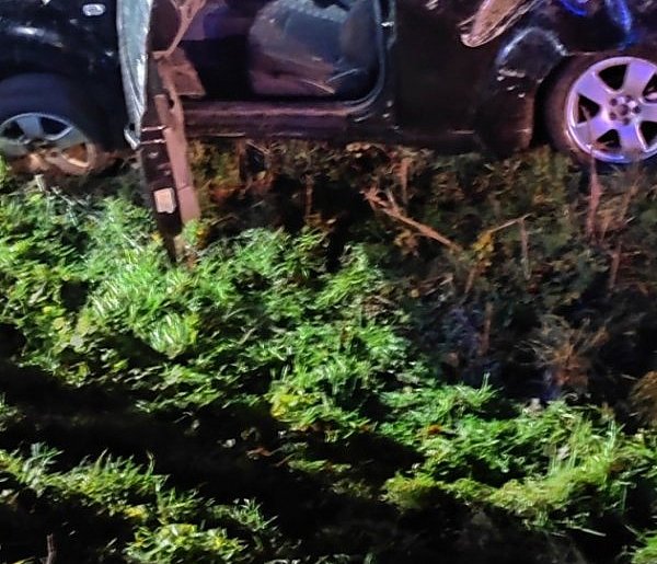 Wypadek na granicy powiatów. Wysłano pięć zastępów-40860