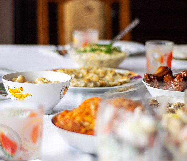 Polacy znów sięgną głębiej do kieszeni. Tyle wydają na świąteczne jedzenie-40990